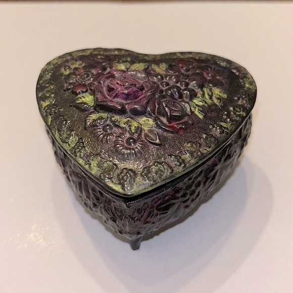 HEART Jewelry Trinket Box Vintage Upcycle Roses - Picture 1 of 5